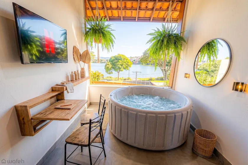 Unique Suite with Jacuzzi and Lagoon View - Image 1