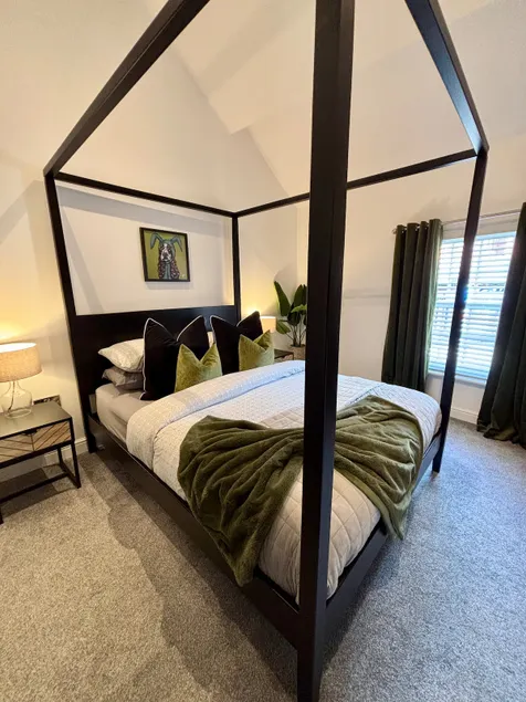 2 bed stylish cottage - 10 mins from Alton Towers - Image 1