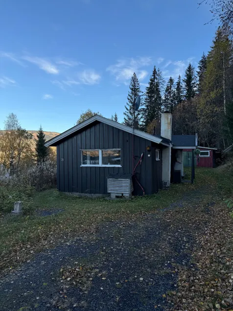 Small house with nice view for rent - Image 1