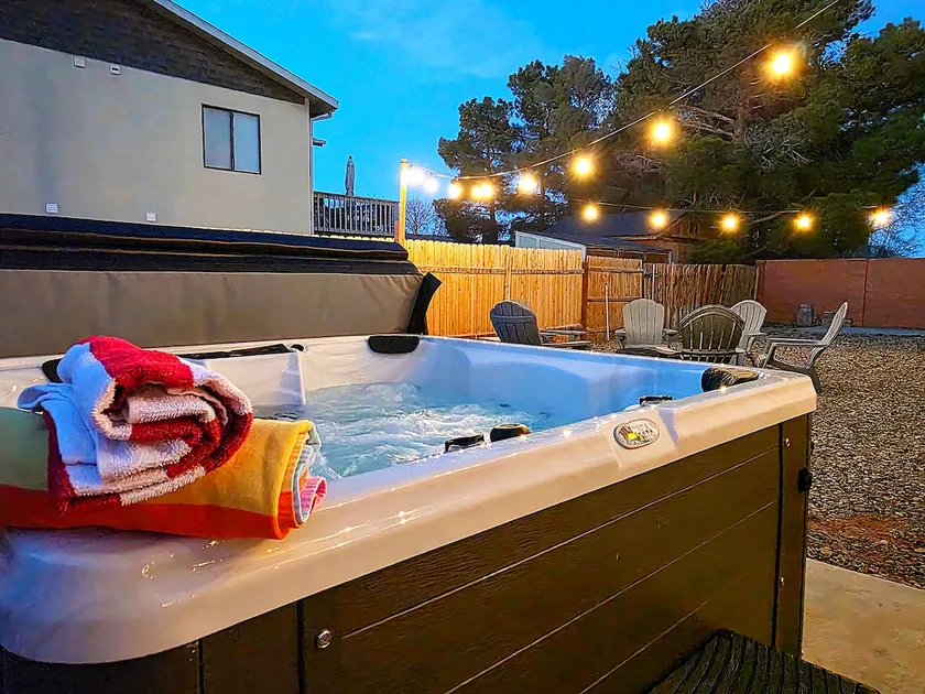 *New Hot Tub Mar 2026* Family Retreat @ Antelope - Image 1
