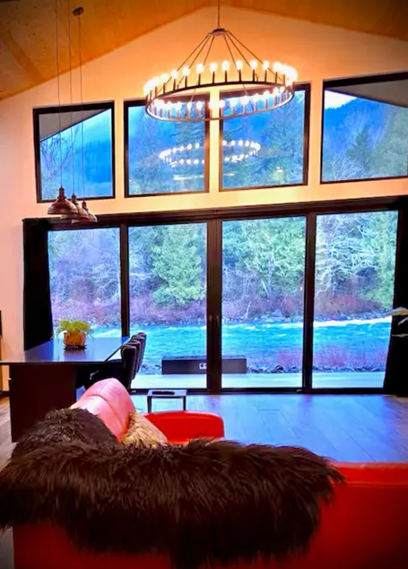 Riverside Ranch Retreat on the Skykomish River - Image 1