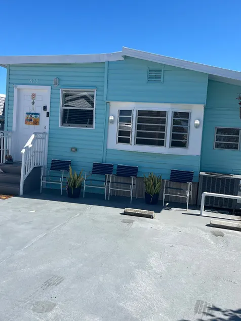 Nettles Island - Beach Cottage - Image 1