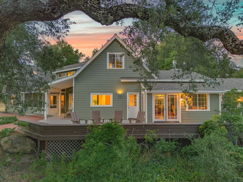 Private 4/Acre Ranch Hot Tub, Sauna & Mtn Views - Image 1
