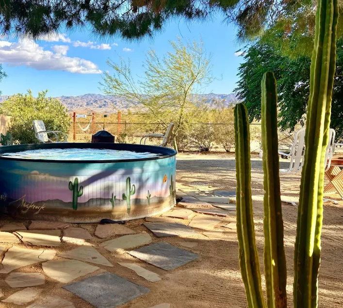 Vintage BunnyDen & Tiny House/Spa/Private/Stargaze - Image 1