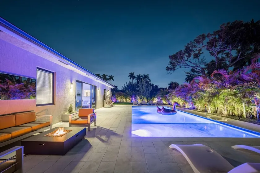 Saltwater pool, infrared sauna & Tonal smart gym - Image 1