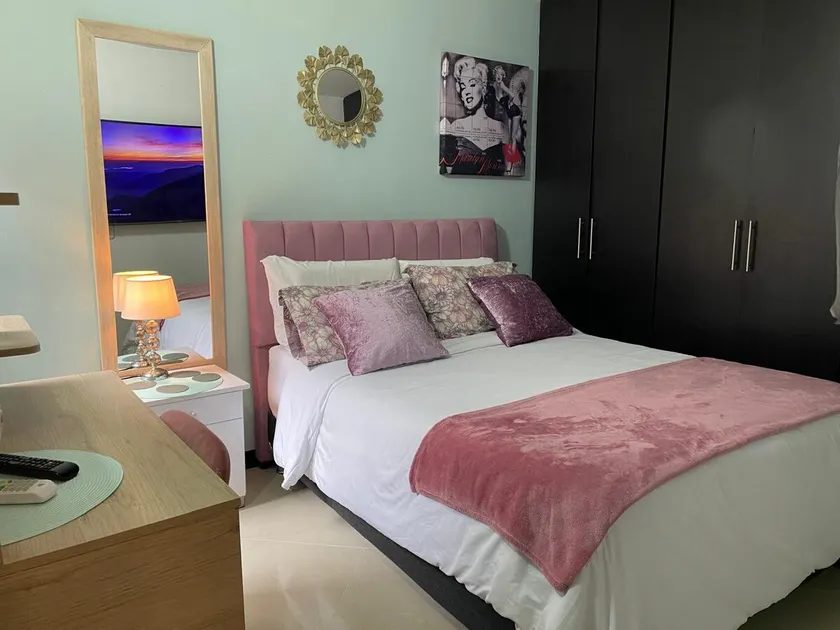 The villa of your dreams near Clínica la Colina - Image 1