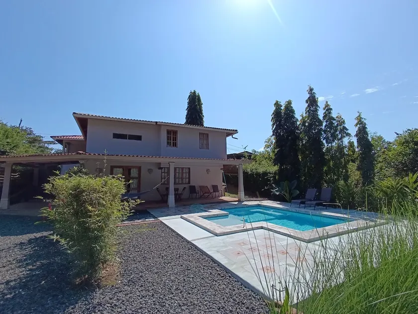 Spacious accommodation; Pool/2 bedrooms.2.5 bathrooms - Image 1