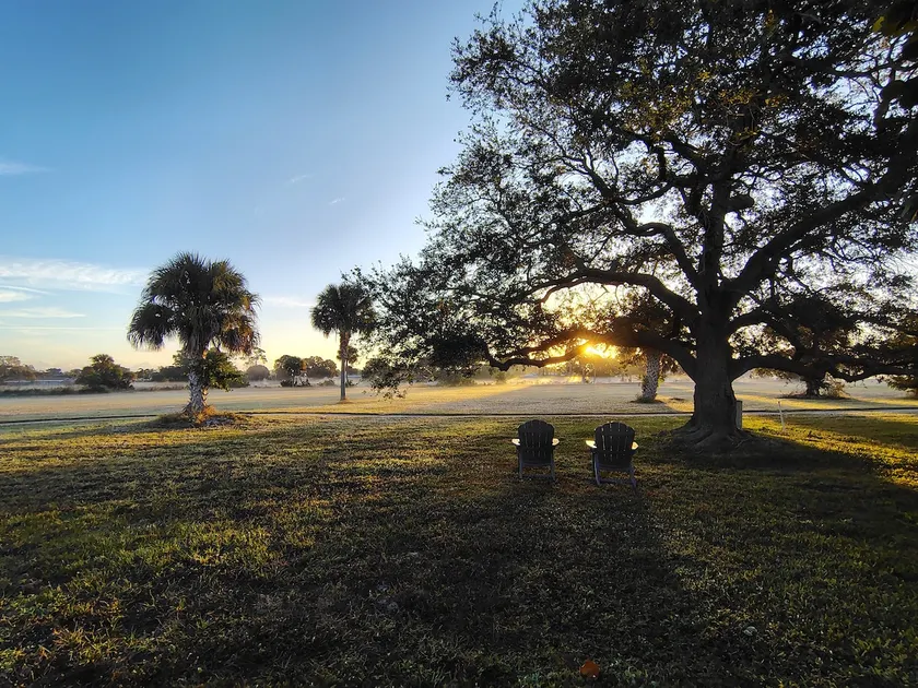 3/2 Heated Pool • Close to Beach • Trails • Golf - Image 1