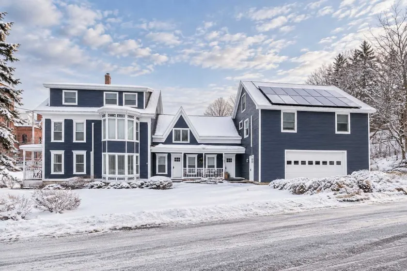 Spacious 9-BR Downtown Residence 3-Min to Okemo - Image 1