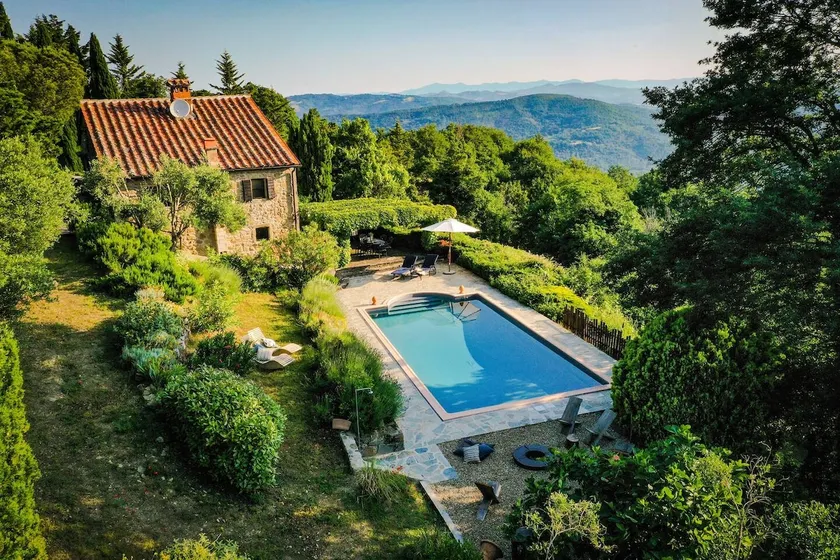 Casa Isabella Private Villa with Pool Sauna and Valley Views - Image 1