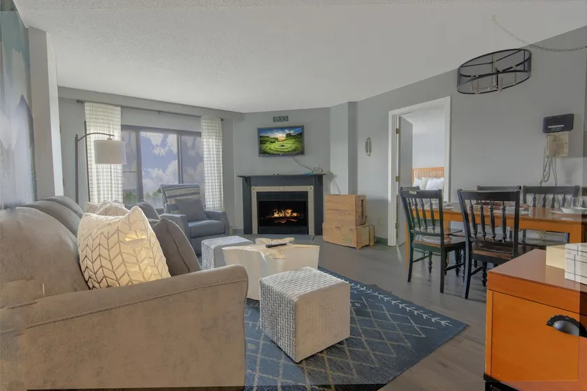 SC 5405: Charming 2BR w/AC, Balcony + Pool! - Image 1