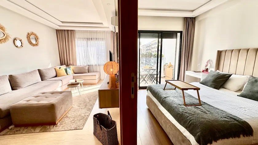 #1 Premium with Balcony Park View - Image 1