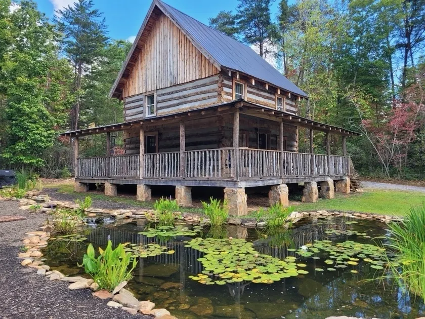 Log Cabin with Koi Pond in Mayberry-Wine Trail! - Image 1