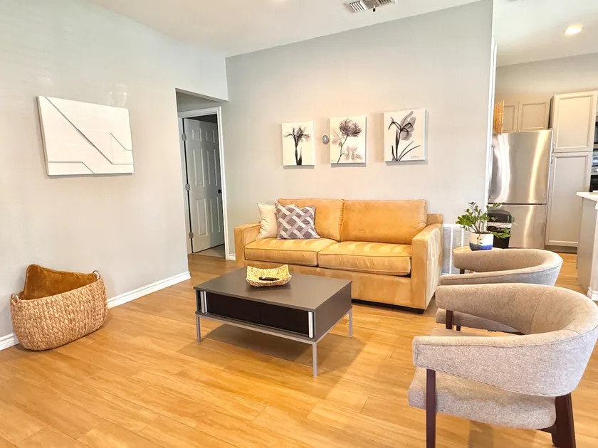Stylish 2BR Getaway by Six Flags/Medical Center - Image 1