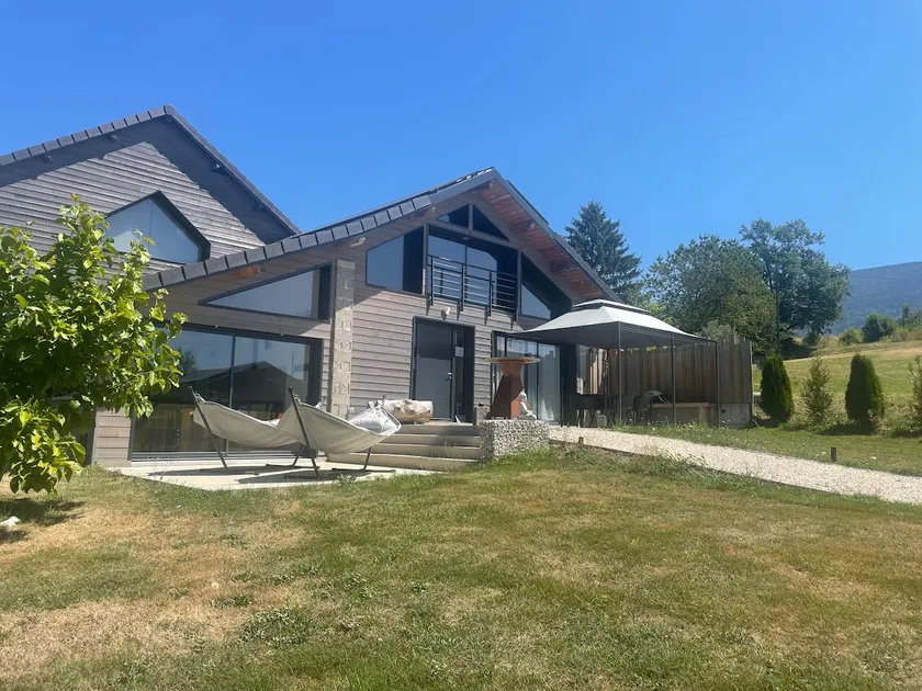 ”Au Chantre” Guest House - Image 1