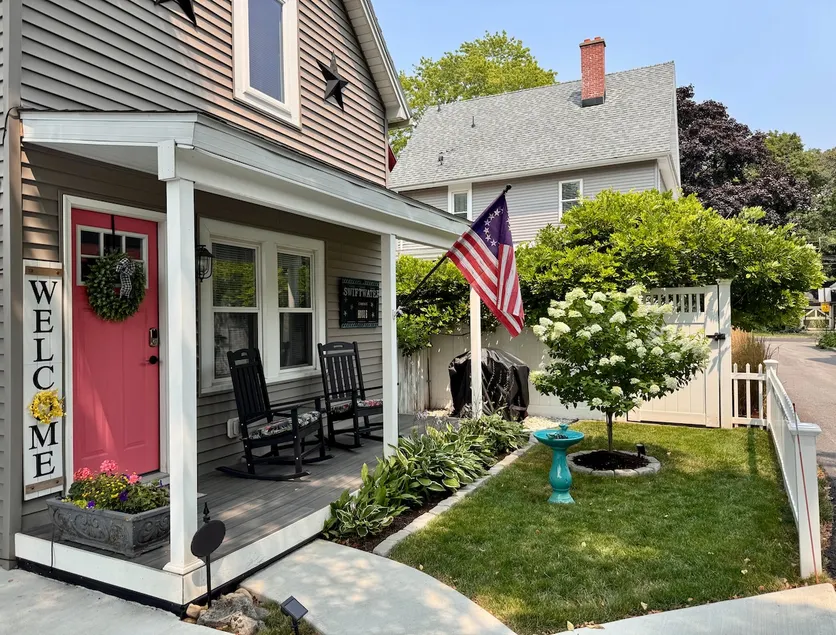Beautiful carriage house-walking distance downtown - Image 1