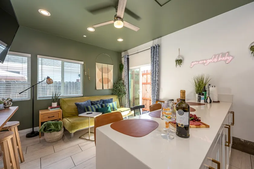 Impeccable & private: cozy KING BEDS, FUN Patio - Image 1