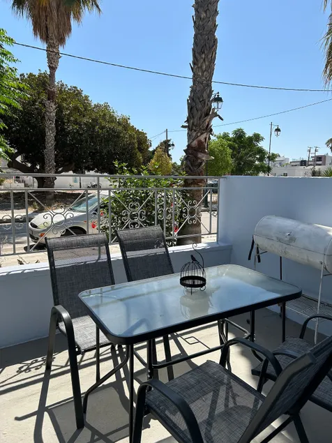 Papaya: Quiet, 3' Walk to Beach - Image 1