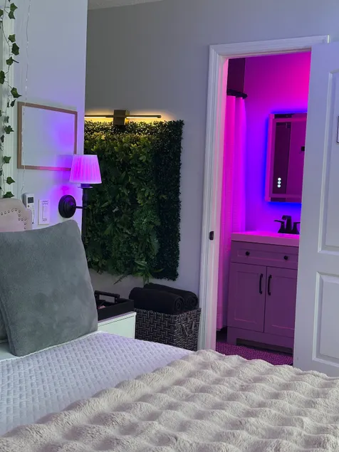 Serene Studio-Private Entrance-Kng Bed-K'ette-WiFi - Image 1
