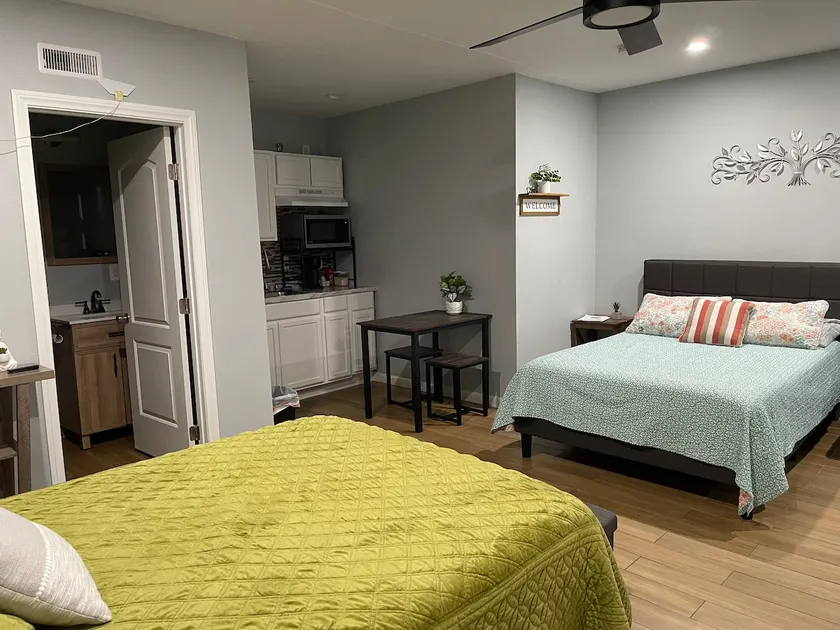 Magui&Miky L.V comfy room - Image 1