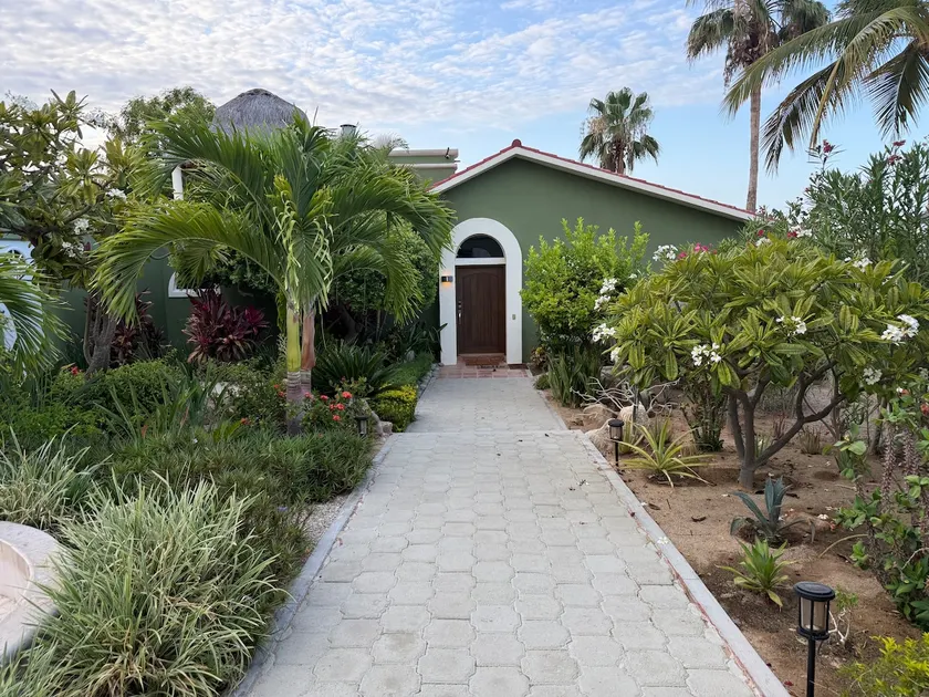 Private House w/Ocean View & FREE Car - Image 1