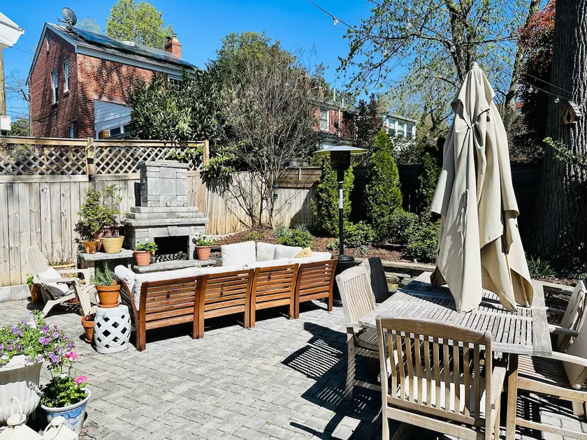 Family Friendly Retreat + Outdoor Patio + Parking - Image 1