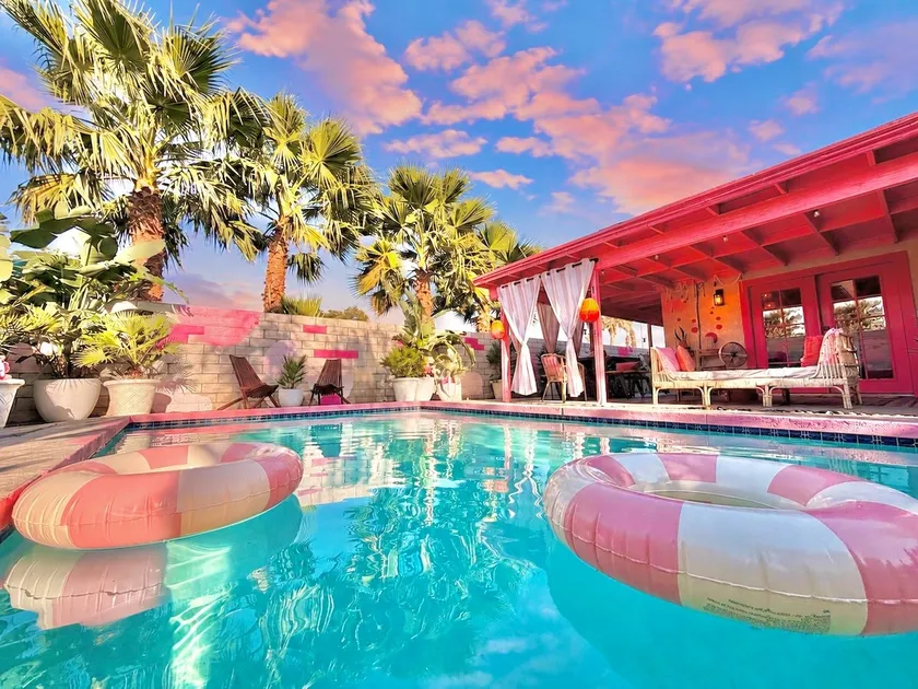 The Pink Cabana - salt water pool, spa & daybed - Image 1