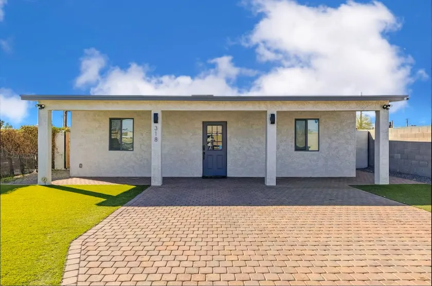 3 Min to PHX Airport | Entire Home | Sleeps 10 - Image 1