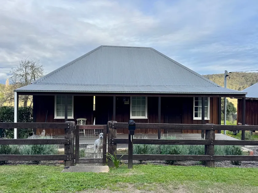 Travellers’ Rest - Historic cottage with hot tub! - Image 1
