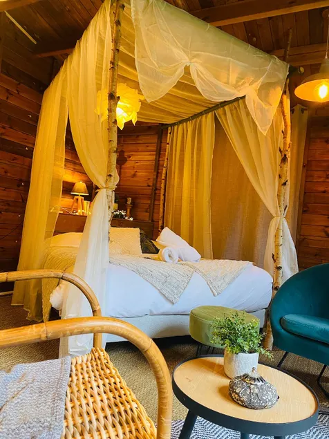 Country Retreat ”Le Chalet” Nordic Bath - Image 1