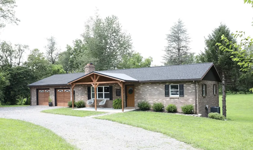 Peaceful Getaway, with hot tub & fire pit. - Image 1