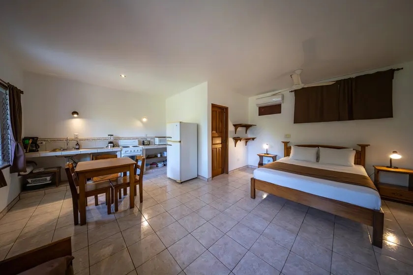 Studio Queen equipado • Hotel Villa Del Sol - Image 1
