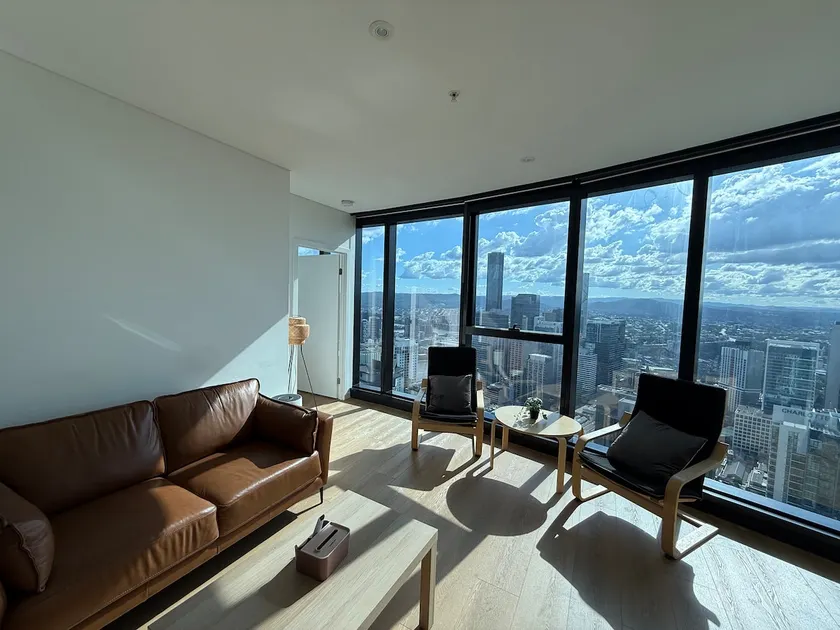 Amazing Level 60 Skytower City view Free Parking - Image 1