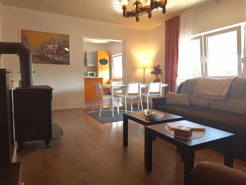 Family apartment with 2 bedrooms in Otočac - Image 1