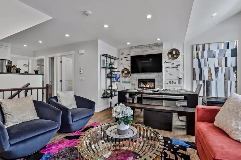 SSR Plato|Private Entry|Top View|Luxury|4BR&3BTH ( RES-11682 ) - Image 1