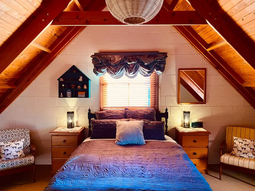 Pear Tree Cottage - Image 1