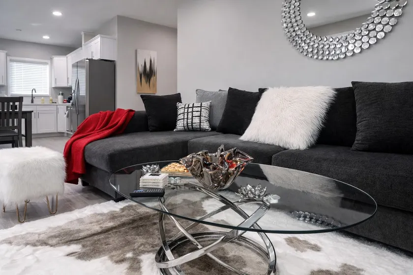 Luxury Cozy Escape | Chic & Private Stay - Image 1