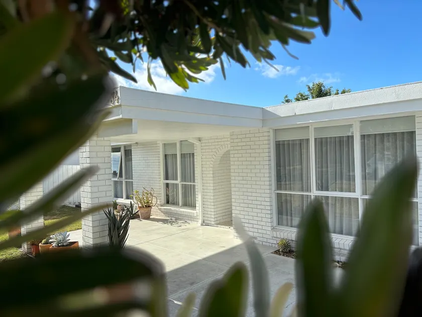 Peninsula BEACH Retreat! - Image 1