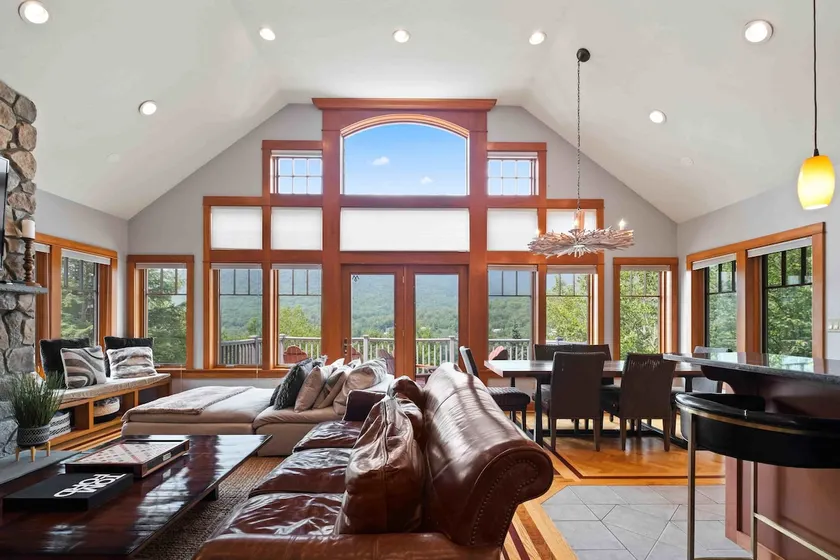 Huge 7BR Mountain Lodge | Hot Tub & Putting Green - Image 1