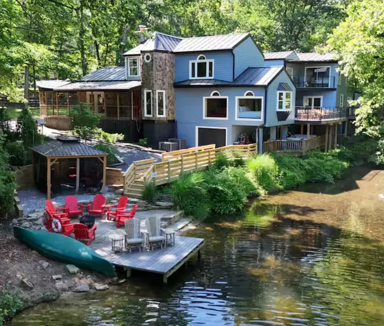 Luxury KING Suites, Lakefront w/ Dock, HotTub, Watercraft - Image 1