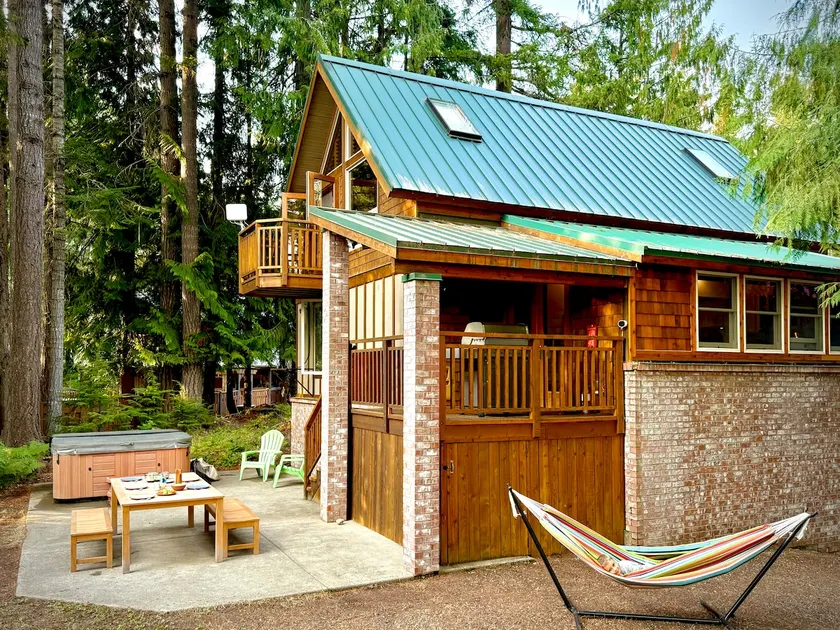 River-Walk Cabin - near Mount Rainier National Park - Image 1