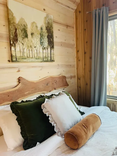 Lovely Glamping Cabin: Soaking Tubs + Spa - Image 1
