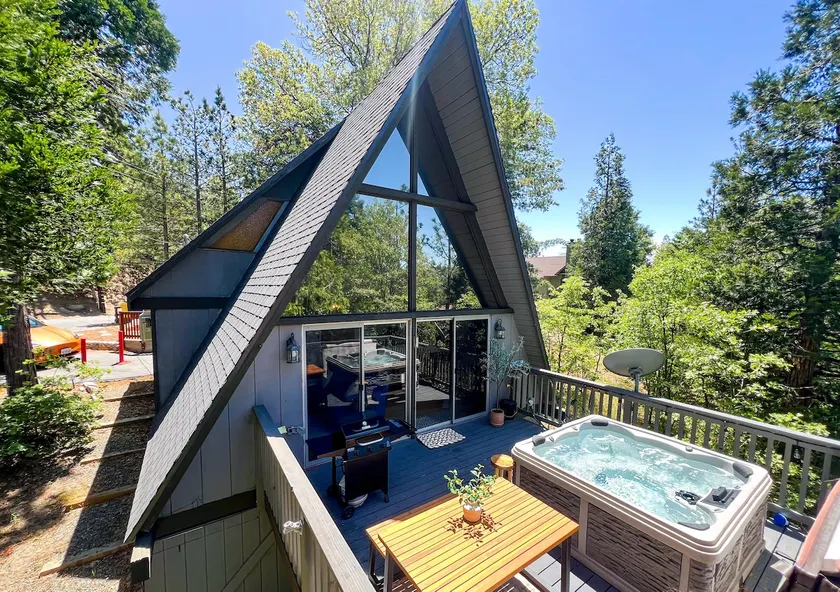 Cozy Retreat w/Hot Tub+Fire Pit+ AC+Games+EV+BBQ - Image 1