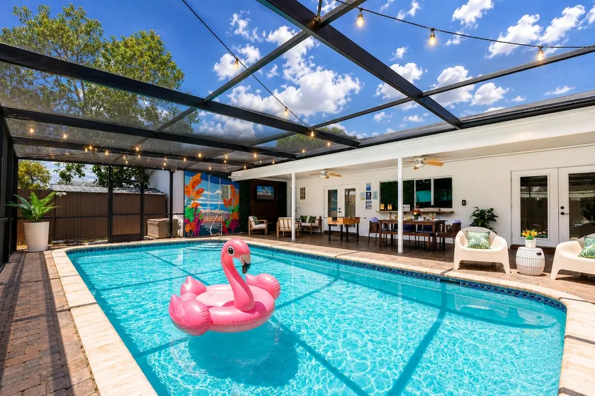 Sunset Villa | 12 PPL | Pool | Games | Playground - Image 1