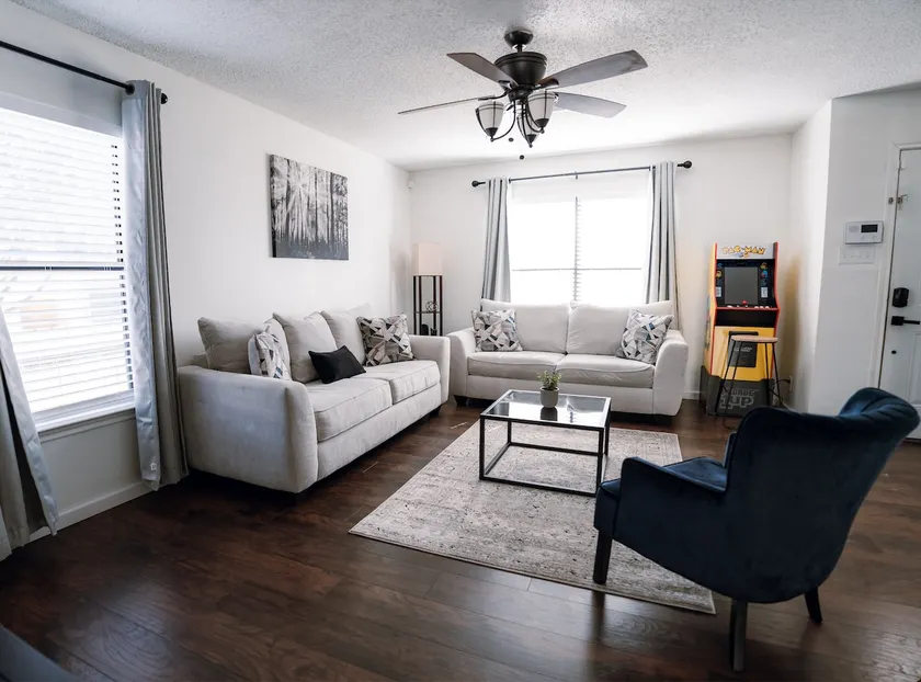Lovely 3br/2.5ba Home Six Flags/La Cantera/USAA - Image 1