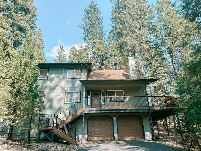 Cozy Cabin w/ Trails • Deck • Fireplace • Dogs OK - Image 1
