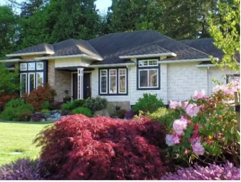 Paulette’s Place Rural feel in urban community - Image 1
