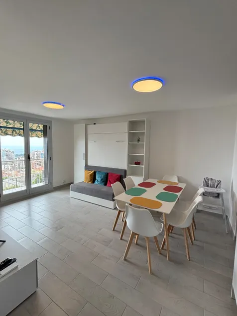 Comfortable apartment & Parking - Image 1