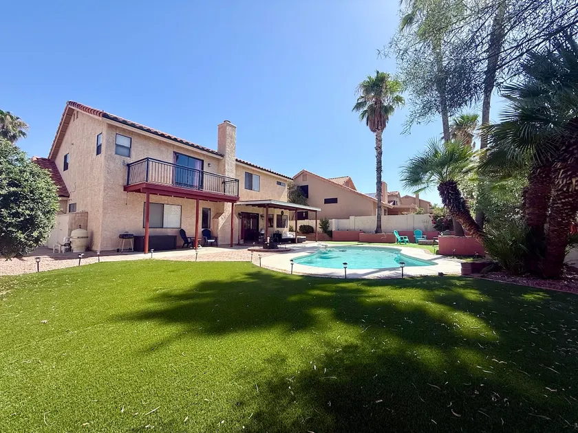 Southwestern Paradise, Simply Classic - Image 1