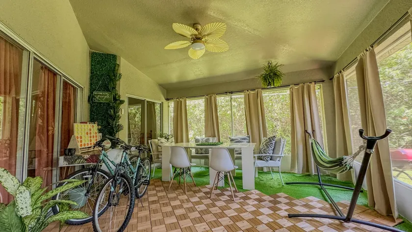15 to Ocean 6 Beds/Bikes/Hammock/Beach Gear/Grill - Image 1